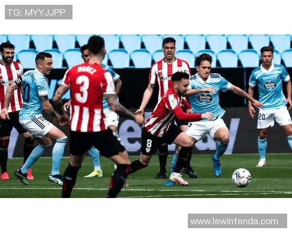 塞尔塔与巴伦西亚历史交锋记录分析及战绩回顾